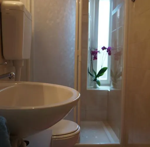 Istriana * Πόρετς